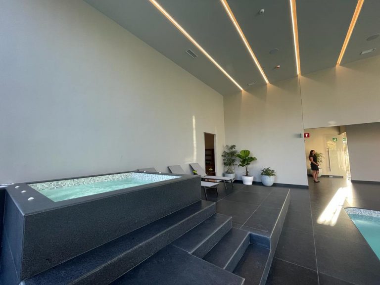 Jacuzzi spa Ivy Bosque Real-1