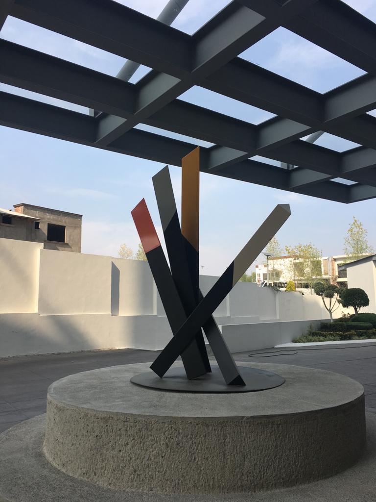 entrada exterior 2 Departamentos en La reserva en Bosque Real huixquilucan