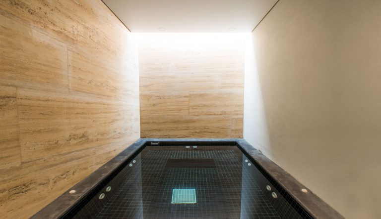 View cuenta con jacuzzi para relajarte en Bosque Real