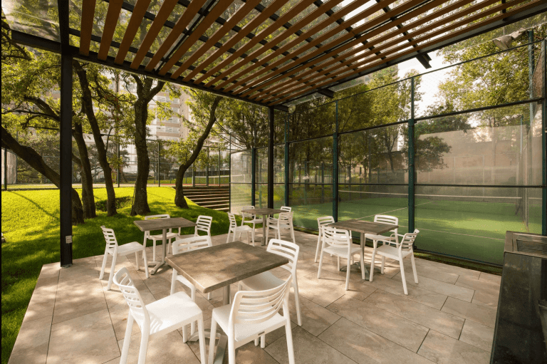 Lo Alto cuenta con espaciosos Jardines para disfrutar la vida al aire libre en Bosque Real