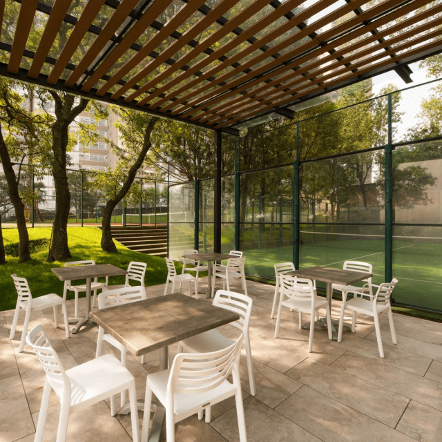 Lo Alto cuenta con espaciosos Jardines para disfrutar la vida al aire libre en Bosque Real.